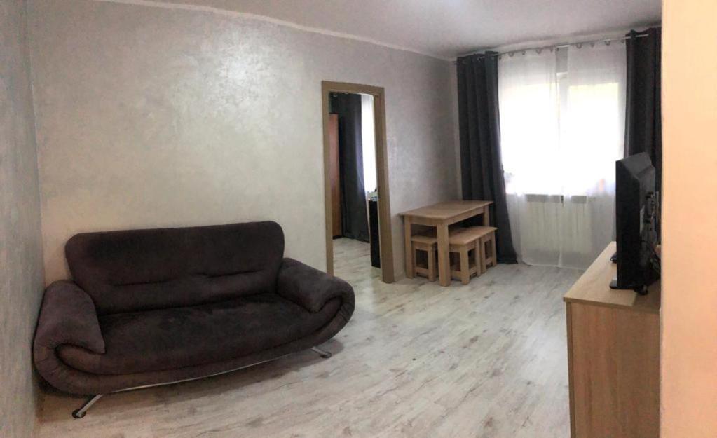 Dmi Apartment Iasi Bagian luar foto