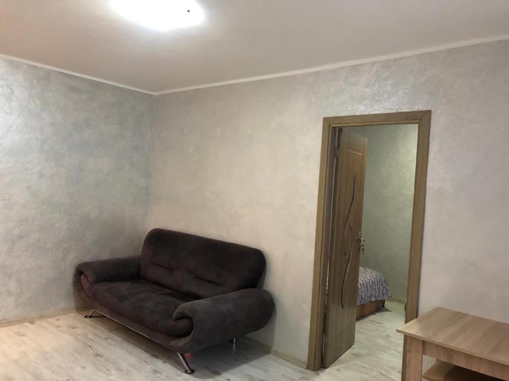 Dmi Apartment Iasi Bagian luar foto